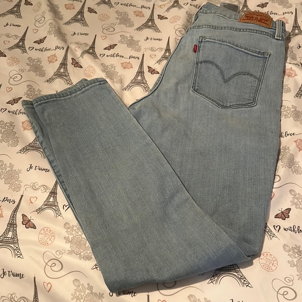 Levi’s pants